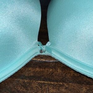 Victoria's Secret Light Green Bra